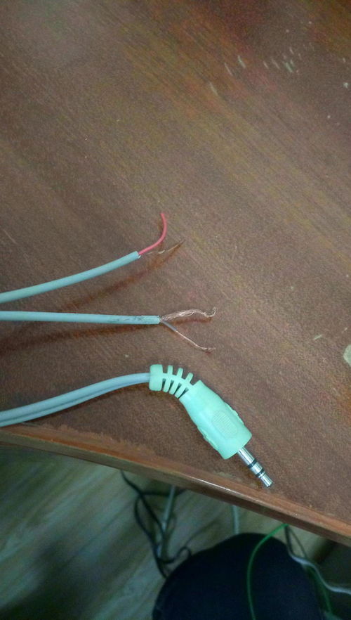 從桌面到駕駛座 電腦低音炮成功改造為車(chē)載音響的完整指南